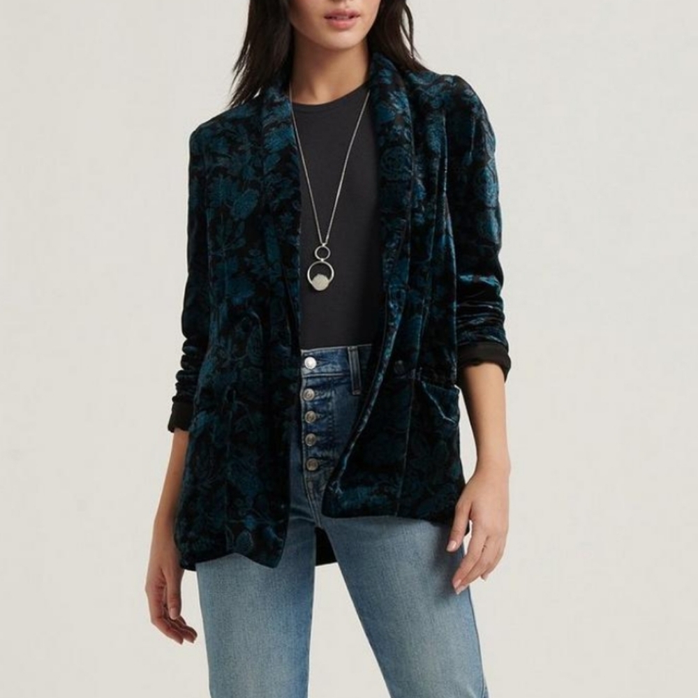 Lucky Brand velvet blazer jacket